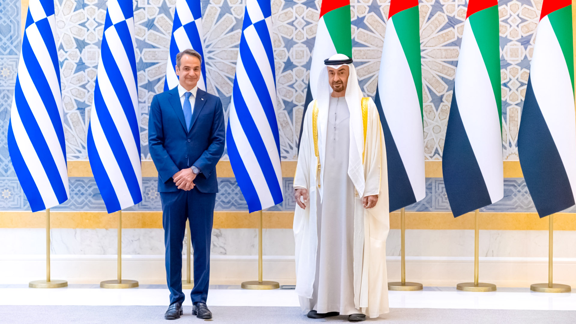 الإمارات UAE محمد بن زايد ورئيس وزراء اليونان يبحثان الشراكة الاستراتيجية والتطورات الإقليمية والدولية