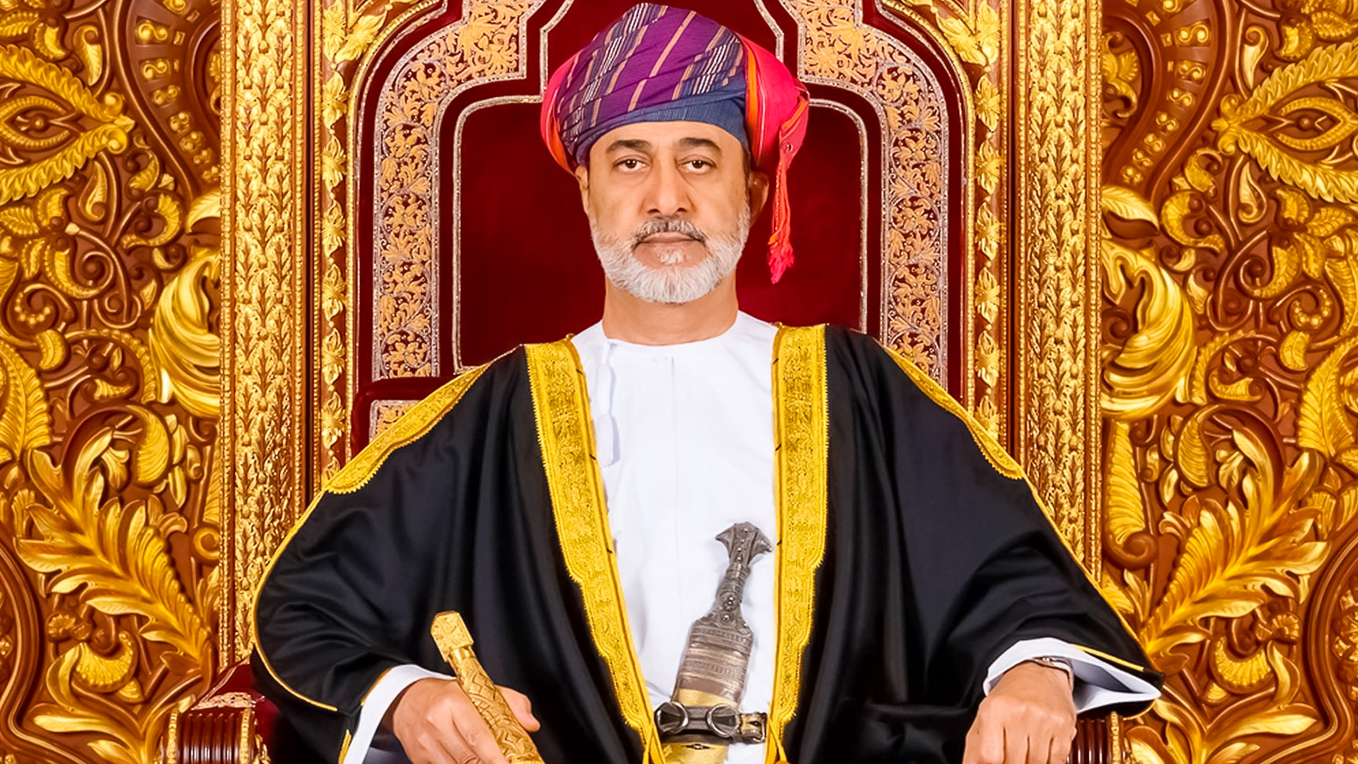 سلطان عمُان يستقبل الرئيس الإيراني  Oman